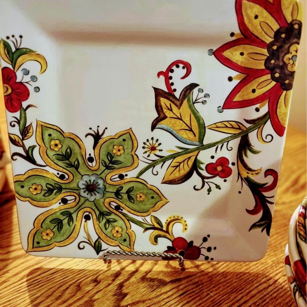 Pier One Carynthum square plate